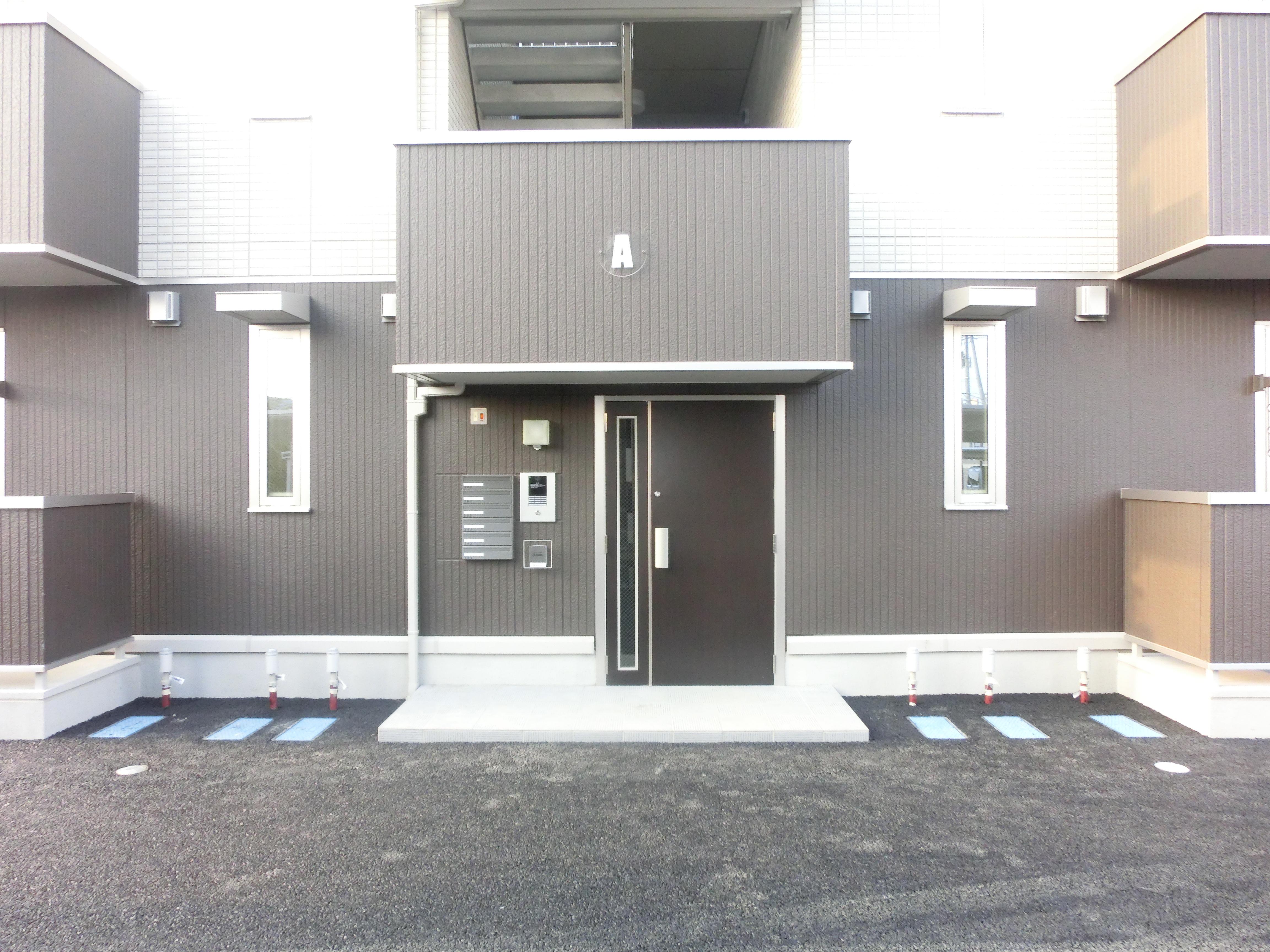 ★市役所・中心街まで徒歩圏内★3階建★都市ガス★インターネット無料★エクセルステージA