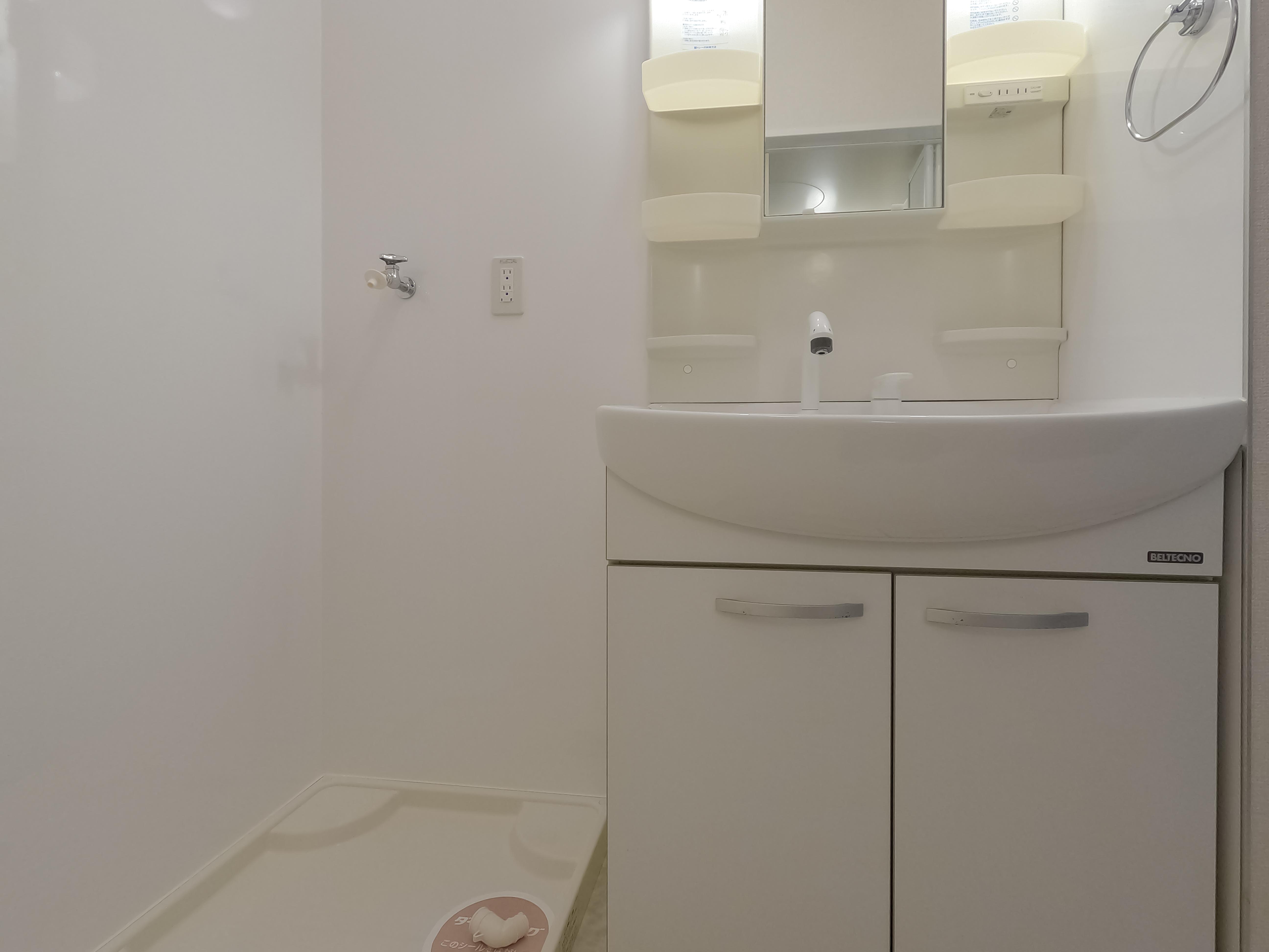 ★D-room★インターネットWi-Fi無料★ホワイトガーデン