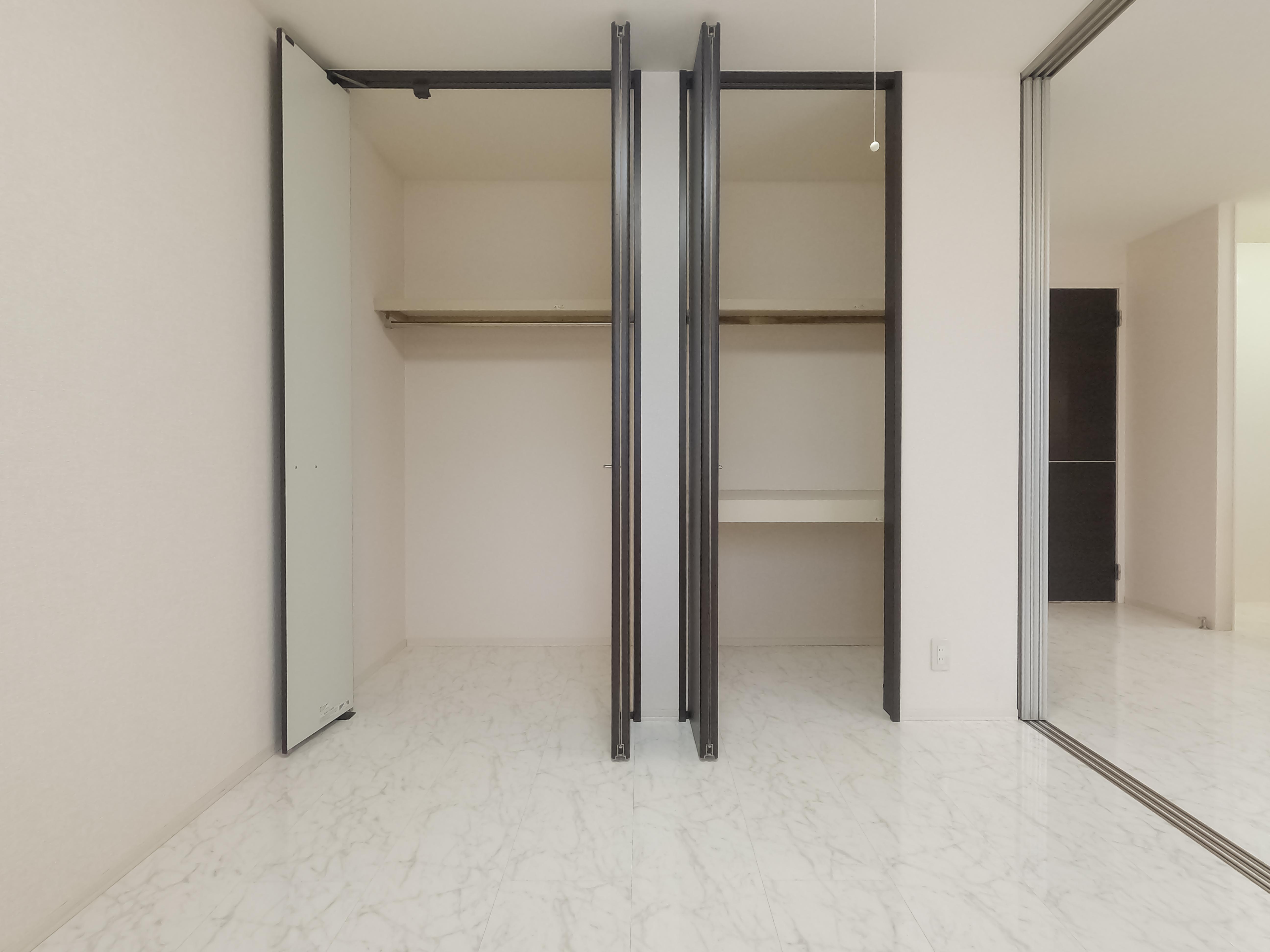 ★D-room★インターネットWi-Fi無料★ホワイトガーデン