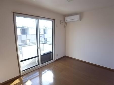 ★D-room★インターネットWi-Fi無料★ハイカムール鷹清水A