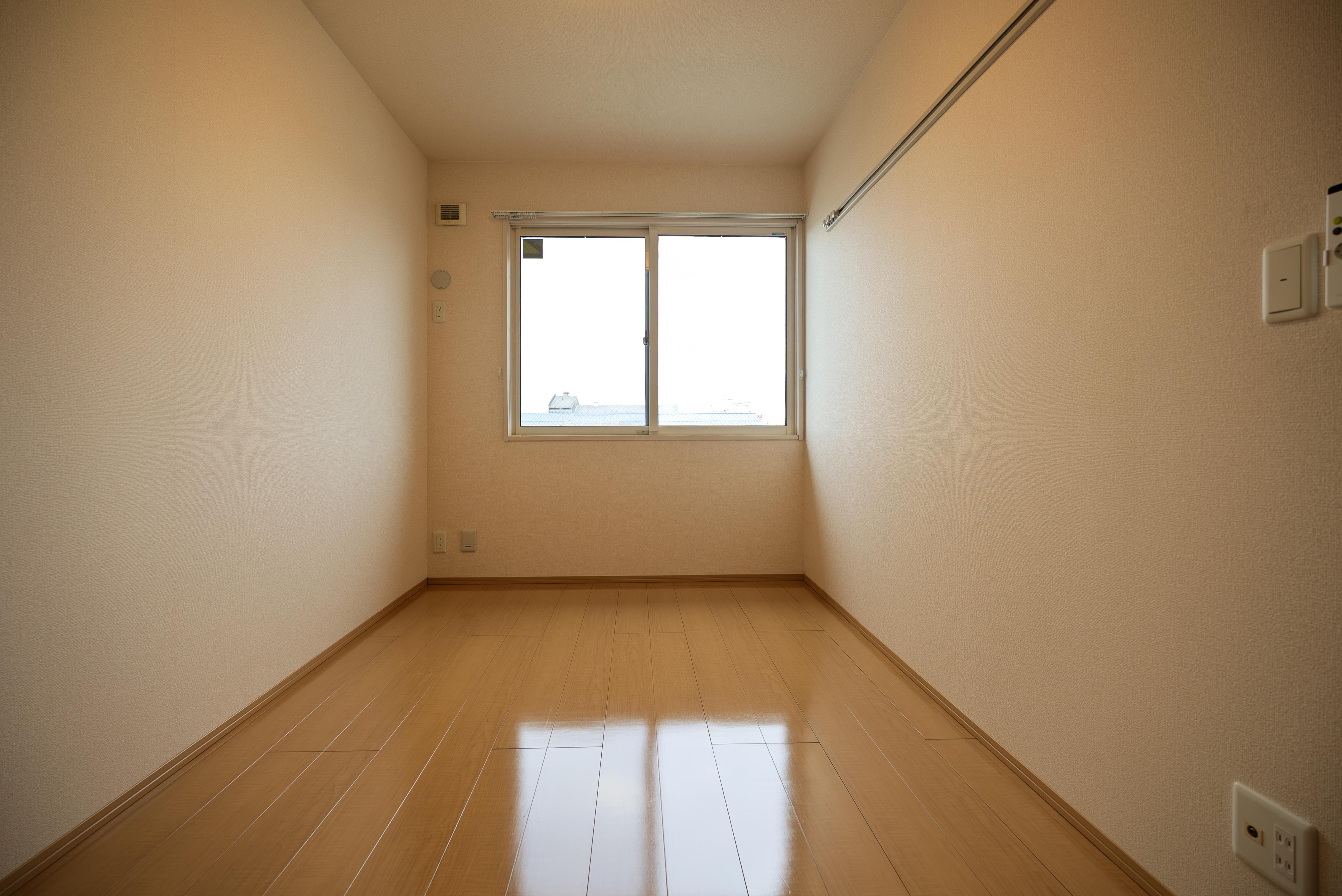 ★市役所・中心街まで徒歩圏内★3階建★都市ガス★インターネット無料★エクセルステージA