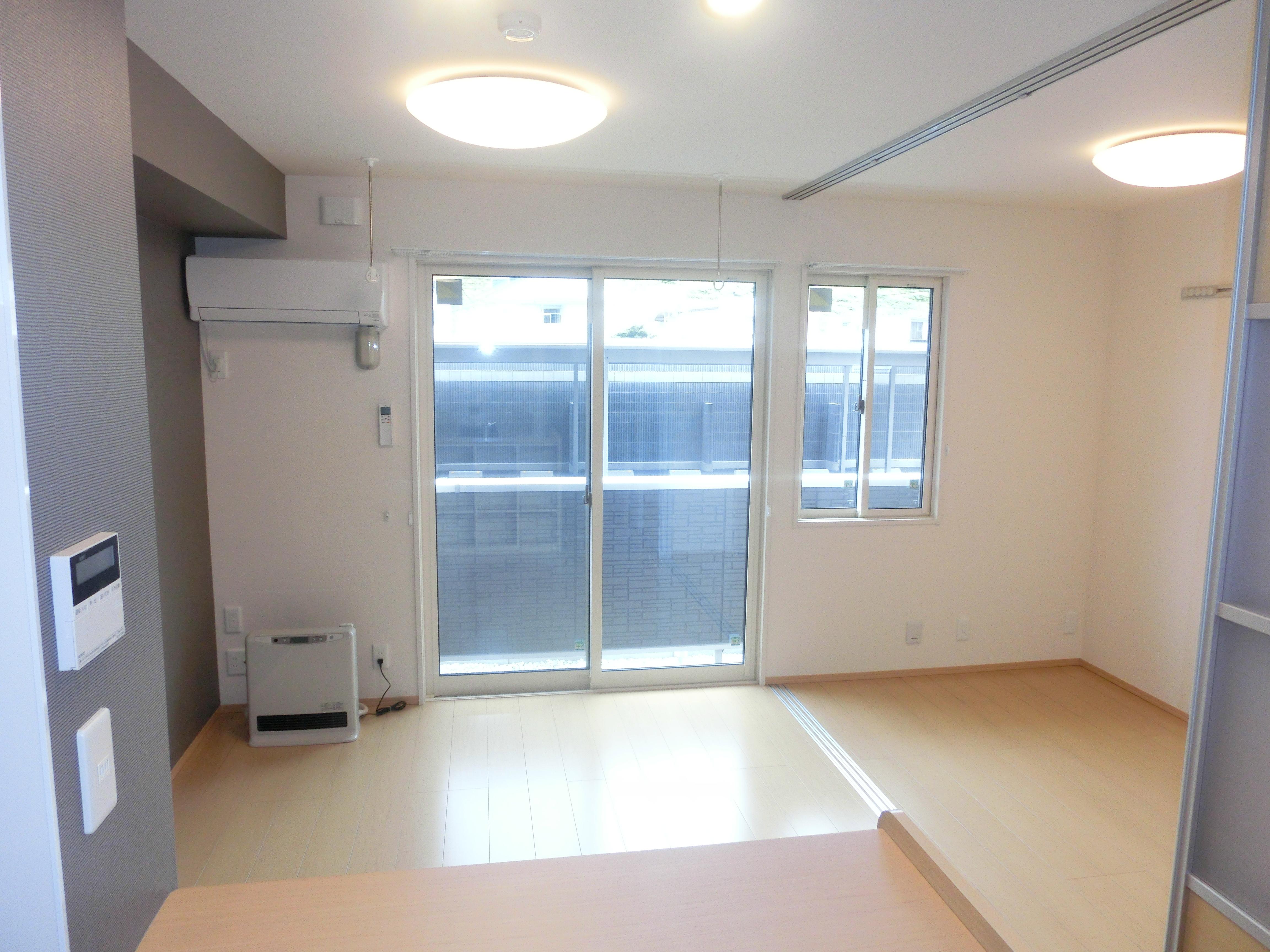 ★市役所・中心街まで徒歩圏内★3階建★都市ガス★インターネット無料★エクセルステージB