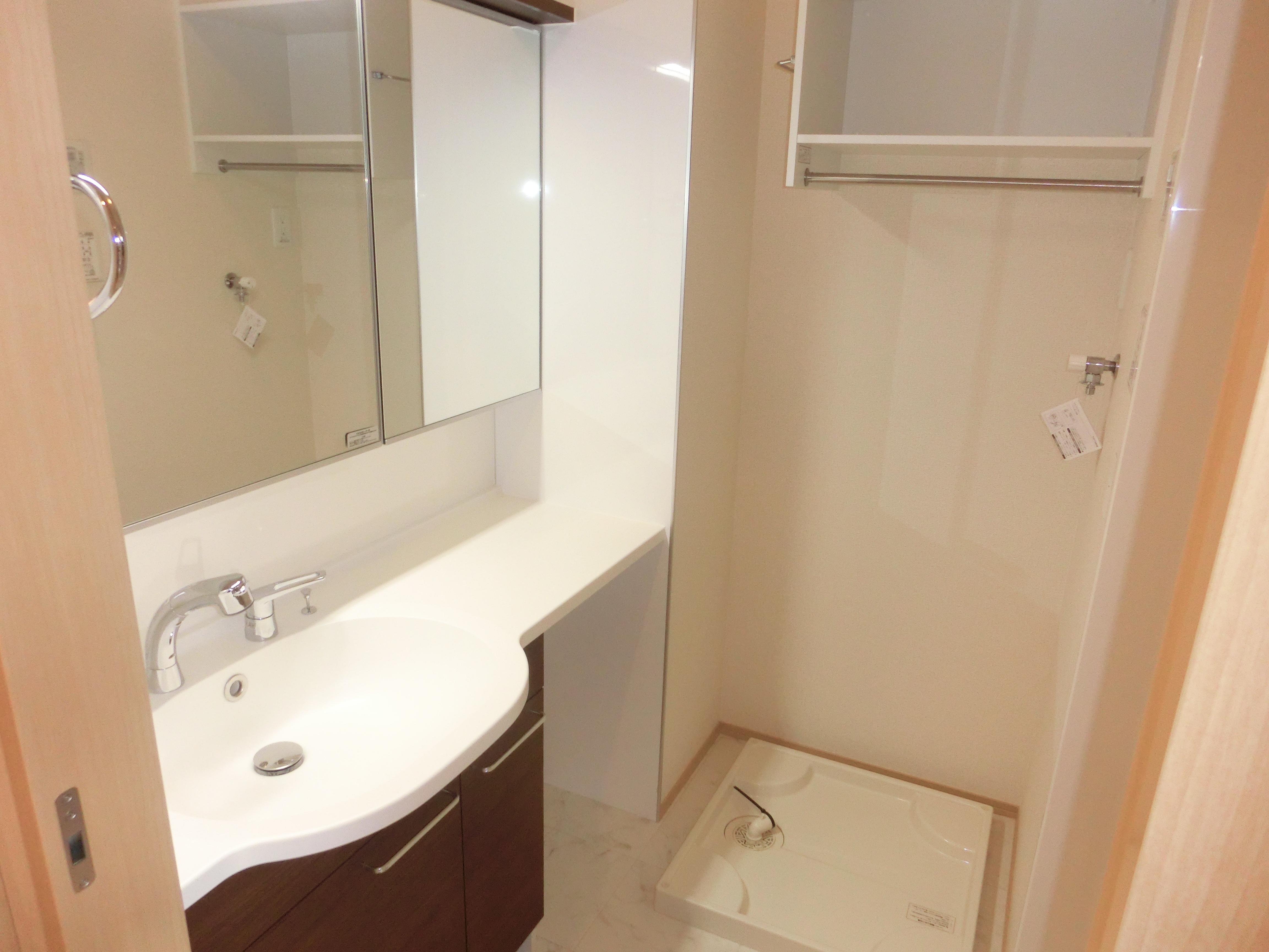 ★市役所・中心街まで徒歩圏内★3階建★都市ガス★インターネット無料★エクセルステージB