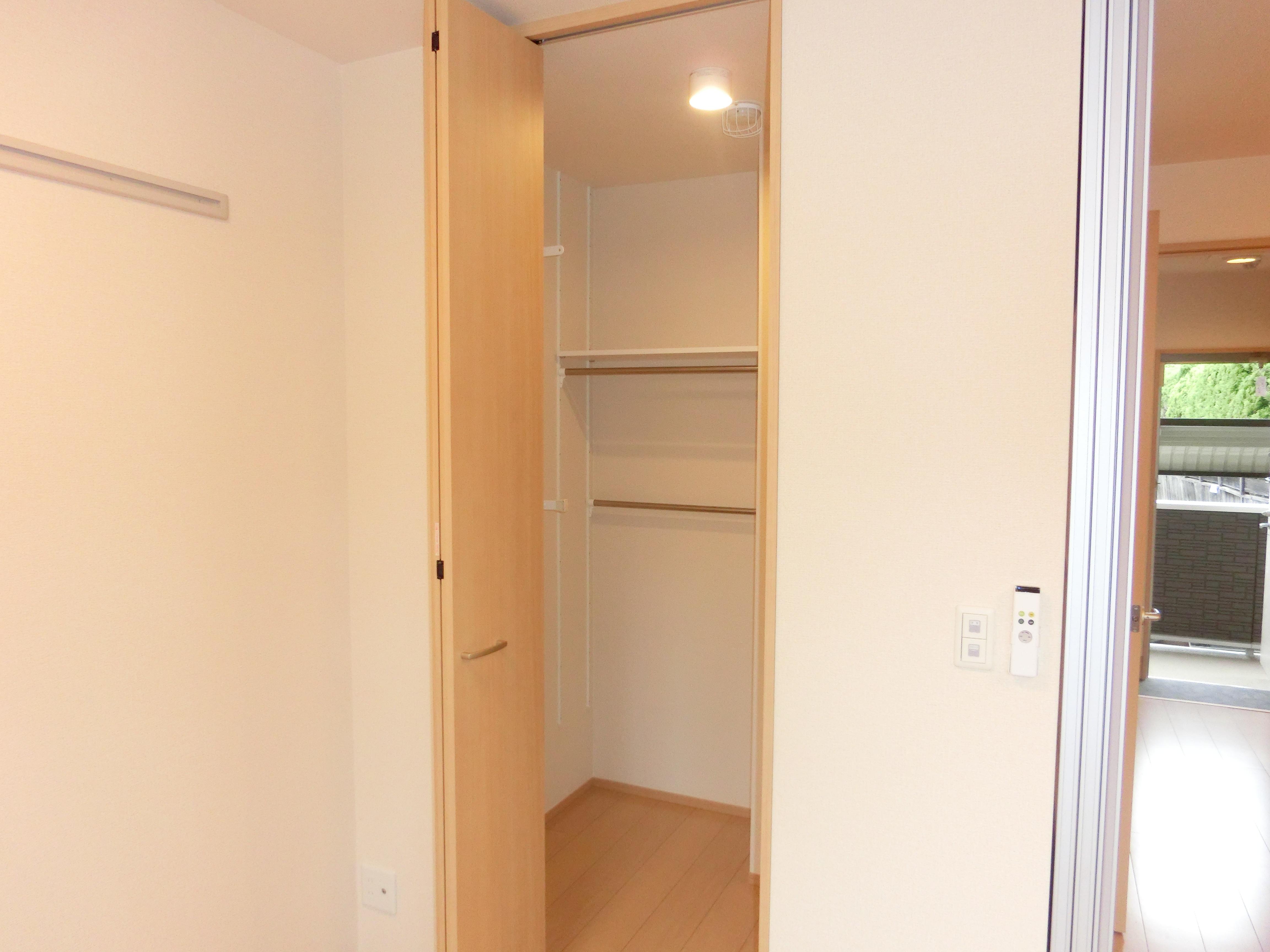 ★市役所・中心街まで徒歩圏内★3階建★都市ガス★インターネット無料★エクセルステージB