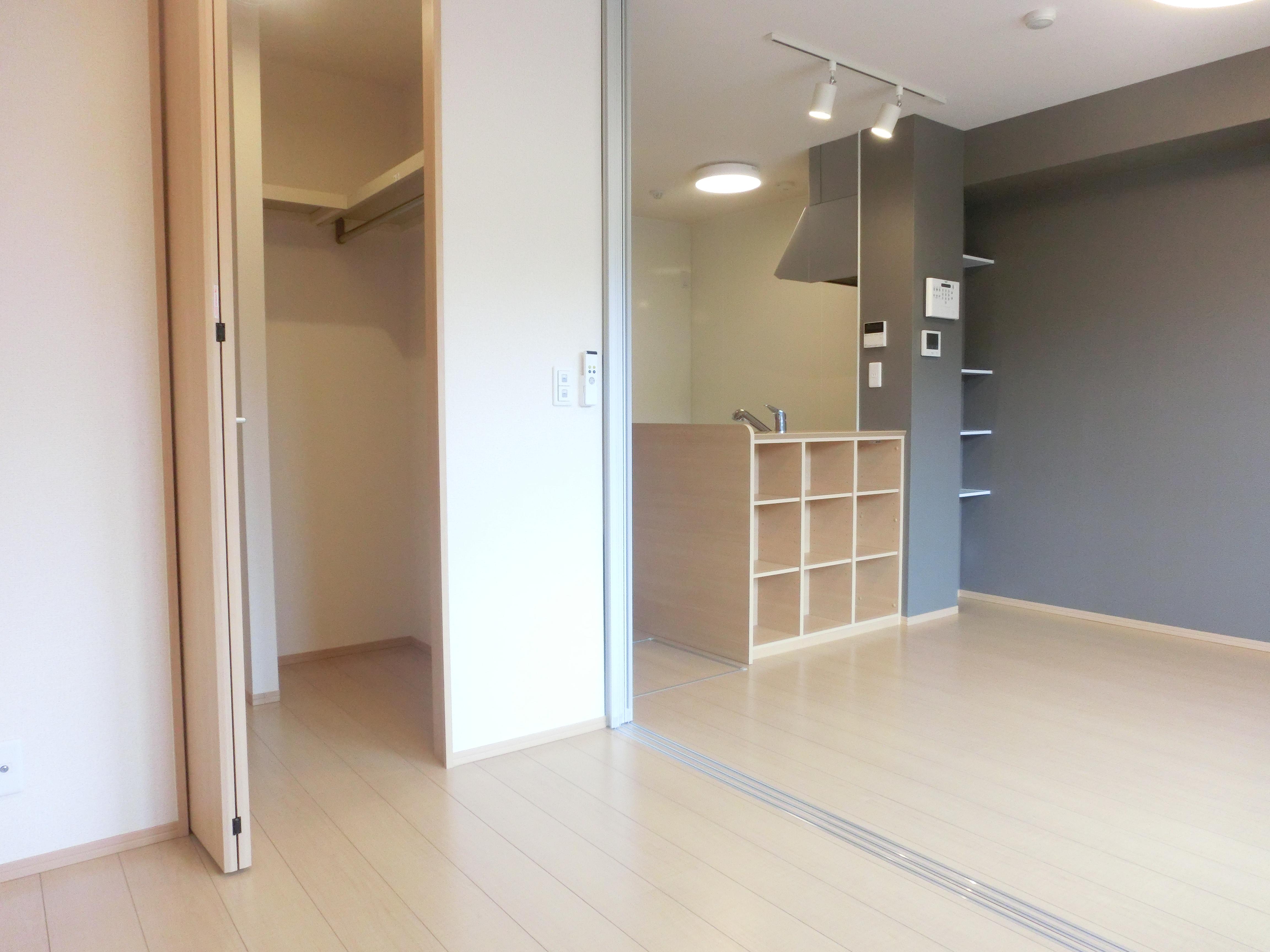 ★市役所・中心街まで徒歩圏内★3階建★都市ガス★インターネット無料★エクセルステージB