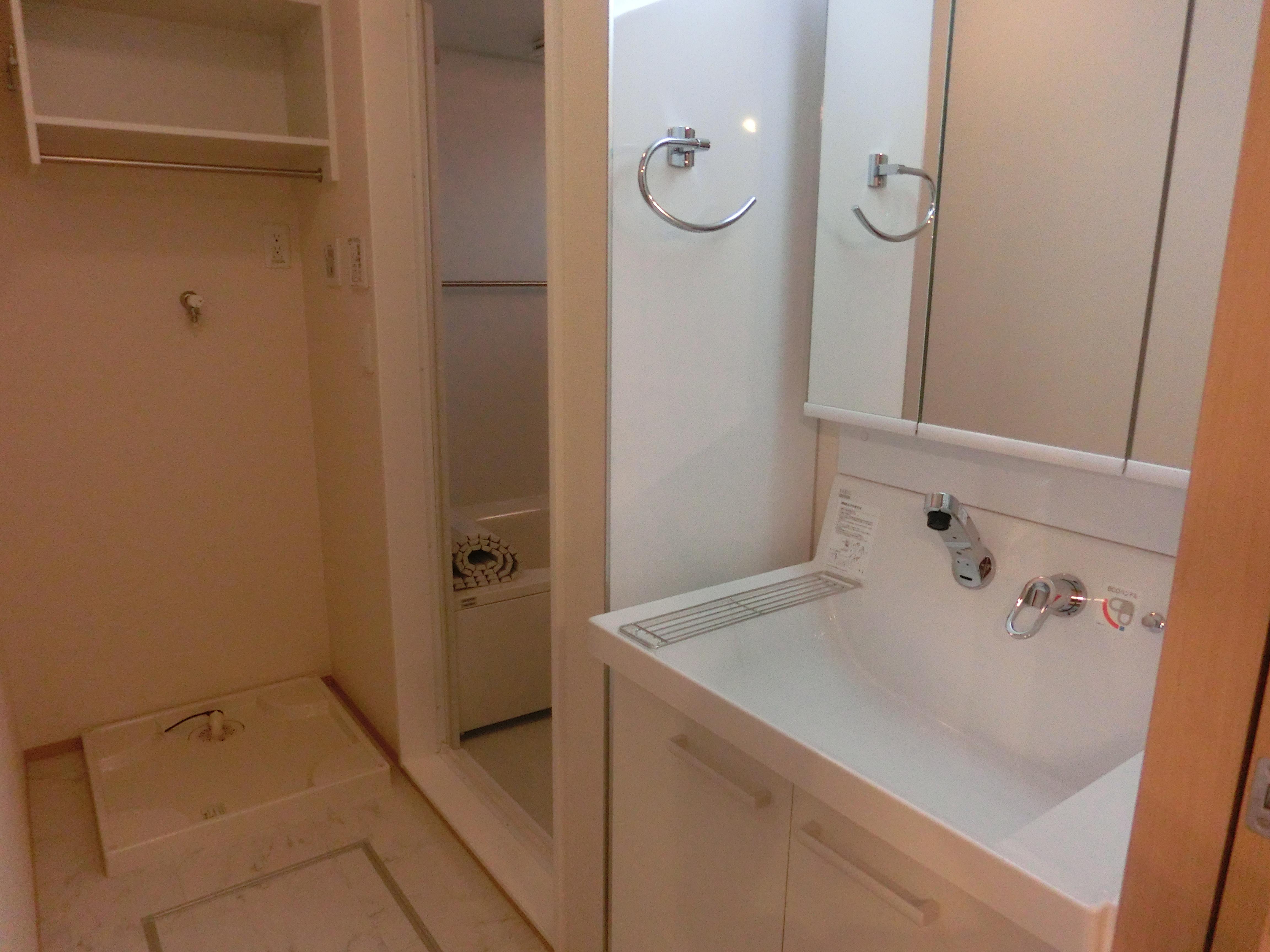 ★市役所・中心街まで徒歩圏内★3階建★都市ガス★インターネット無料★エクセルステージB