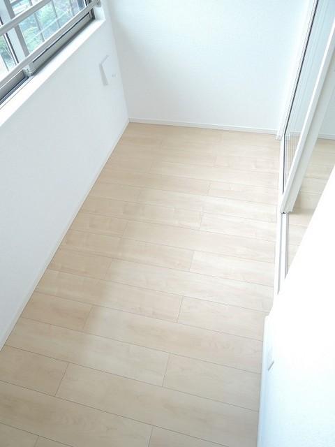 ★大東建託★ノイ ブリーゼ