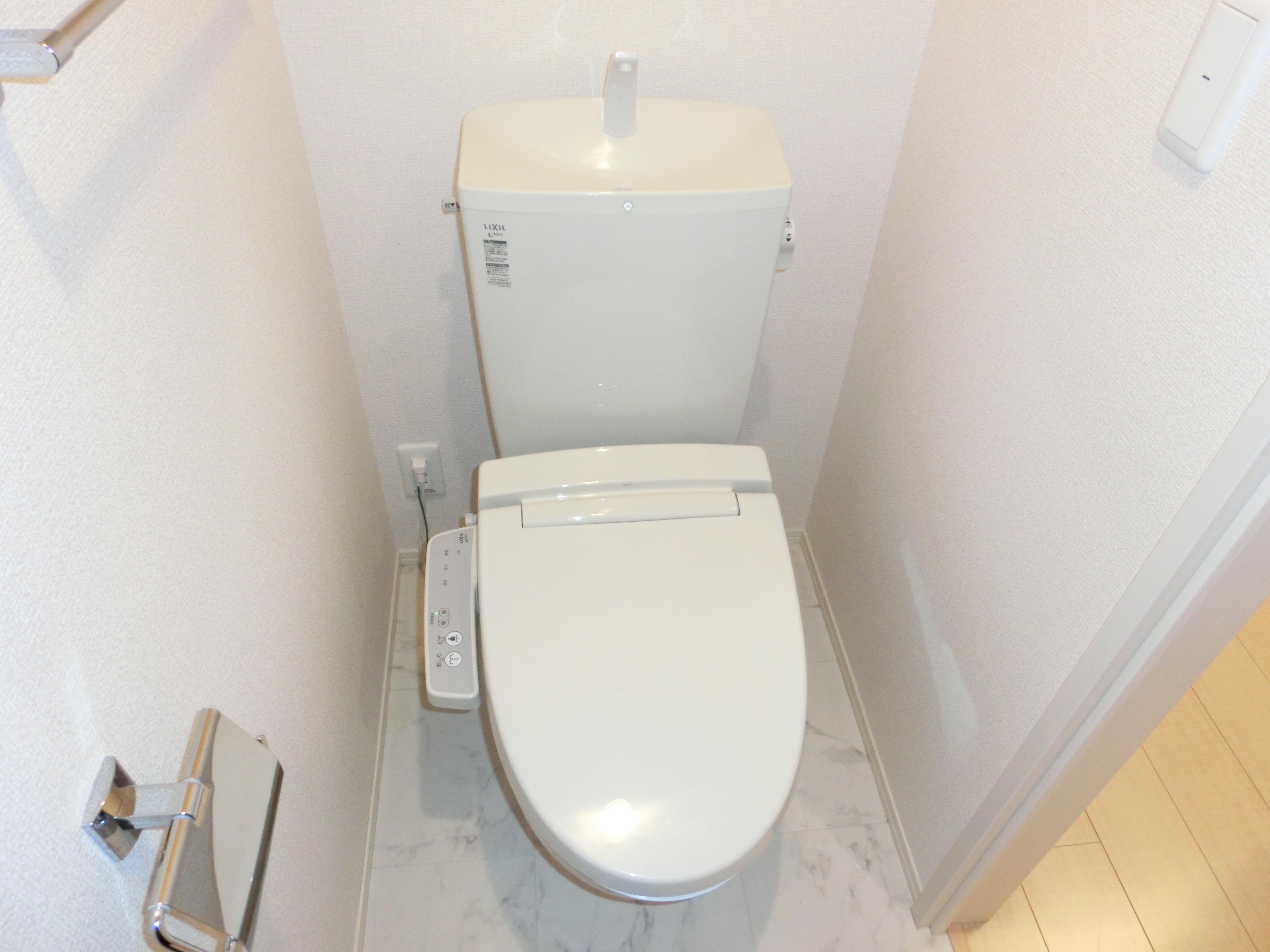 ★D-room★ペット可(小型犬)★インターネット無料★フルール類家