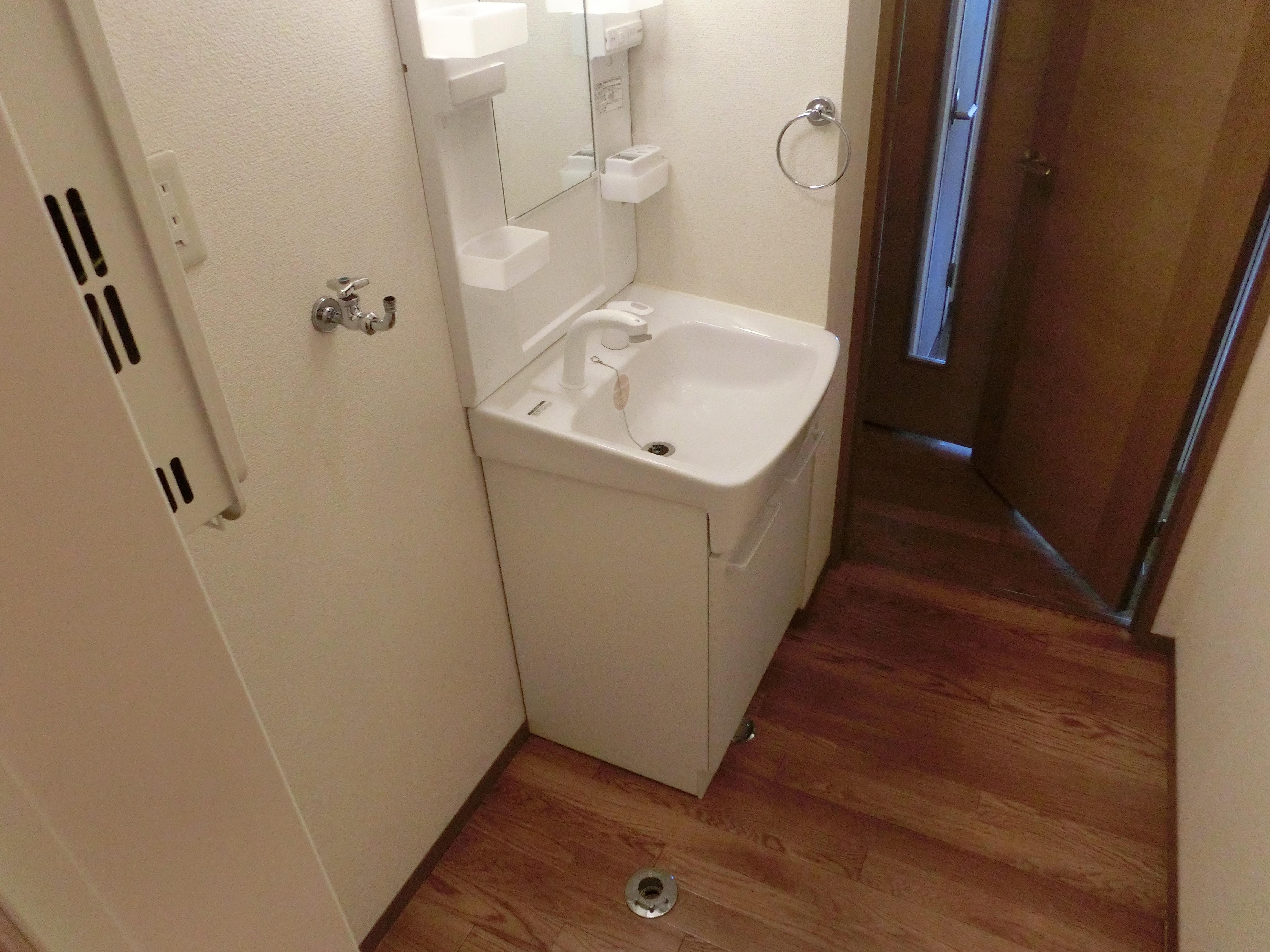 ★D-room★インターネットWi-Fi無料★セジュール類家