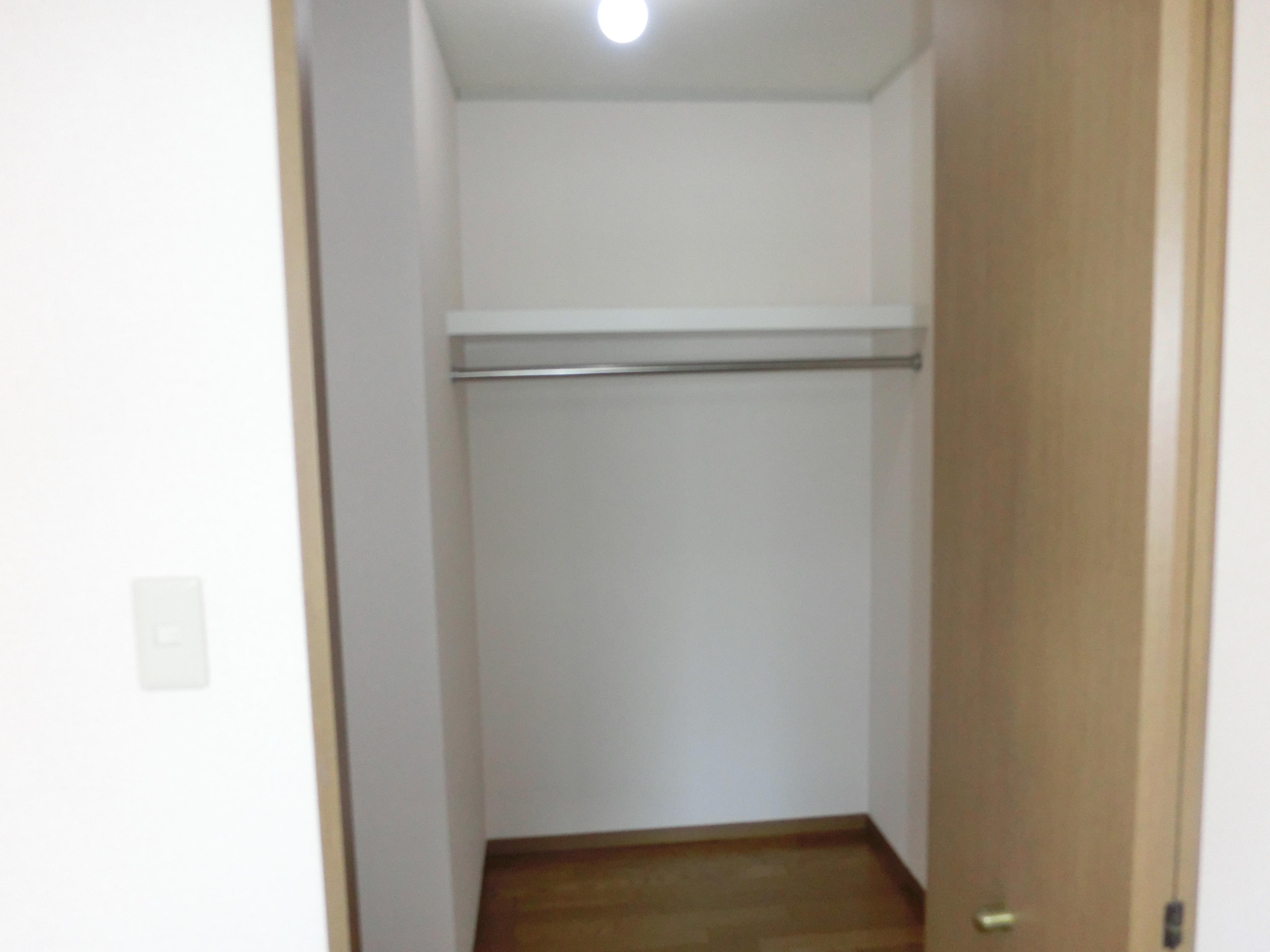 ★D-room★インターネットWi-Fi無料★セジュール類家