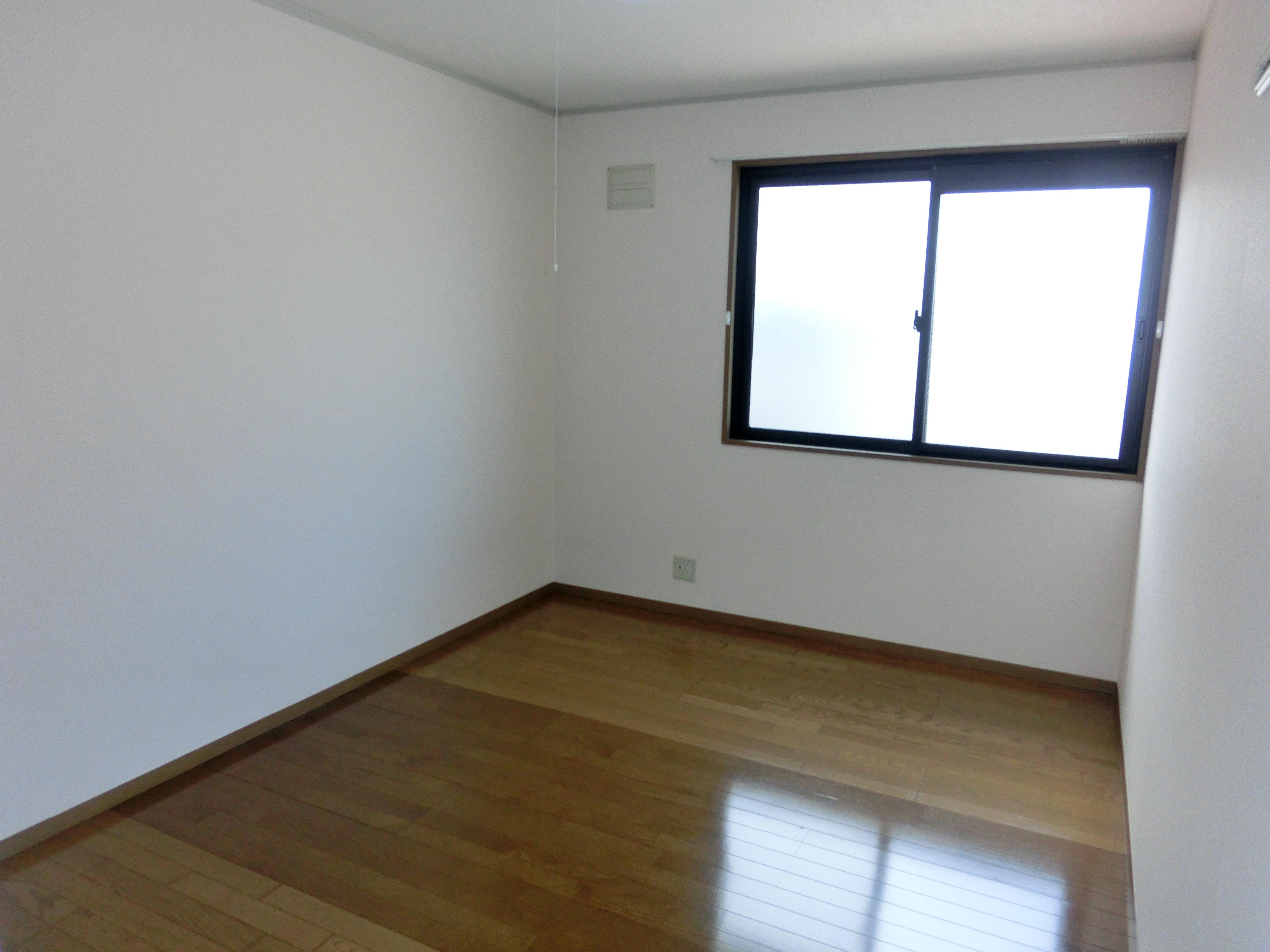 ★D-room★インターネットWi-Fi無料★セジュール類家