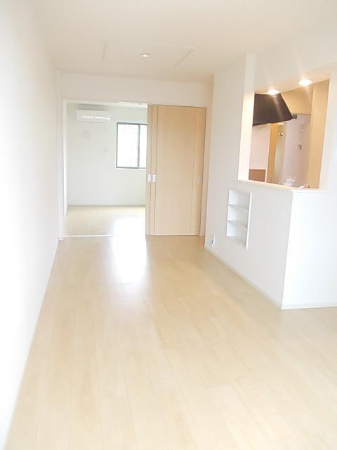 ★大東建託★コリーヌ