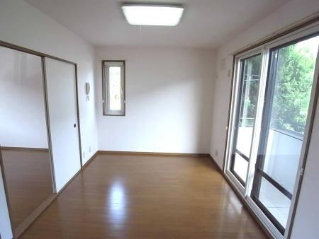 ★D-room★ハイカムール鷹清水B