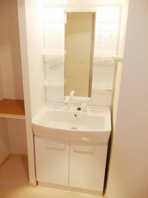 ★大東建託★インターネットWi-Fi無料★ノイフリーデ