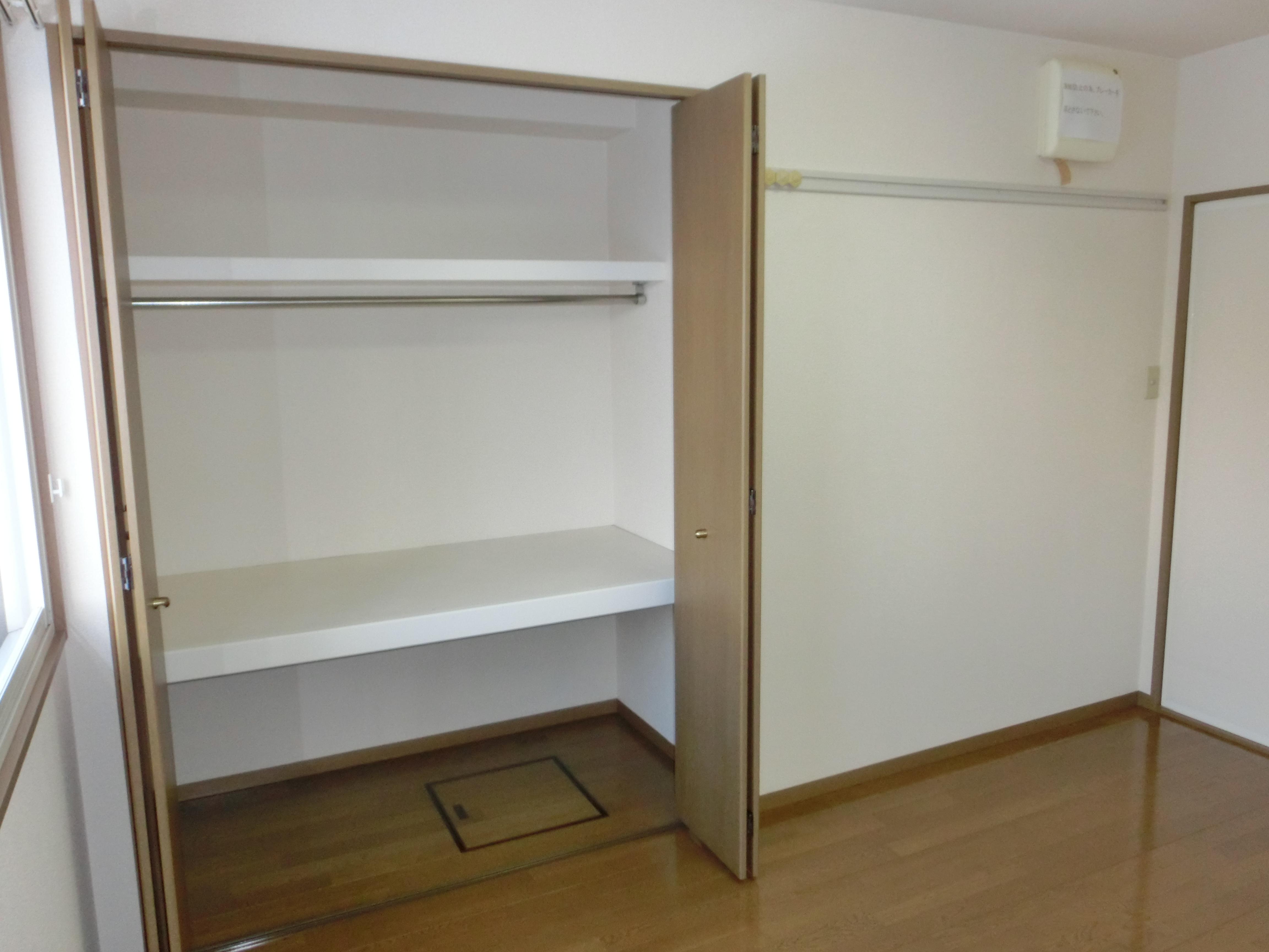 ★D-room★ハイカムール鷹清水B