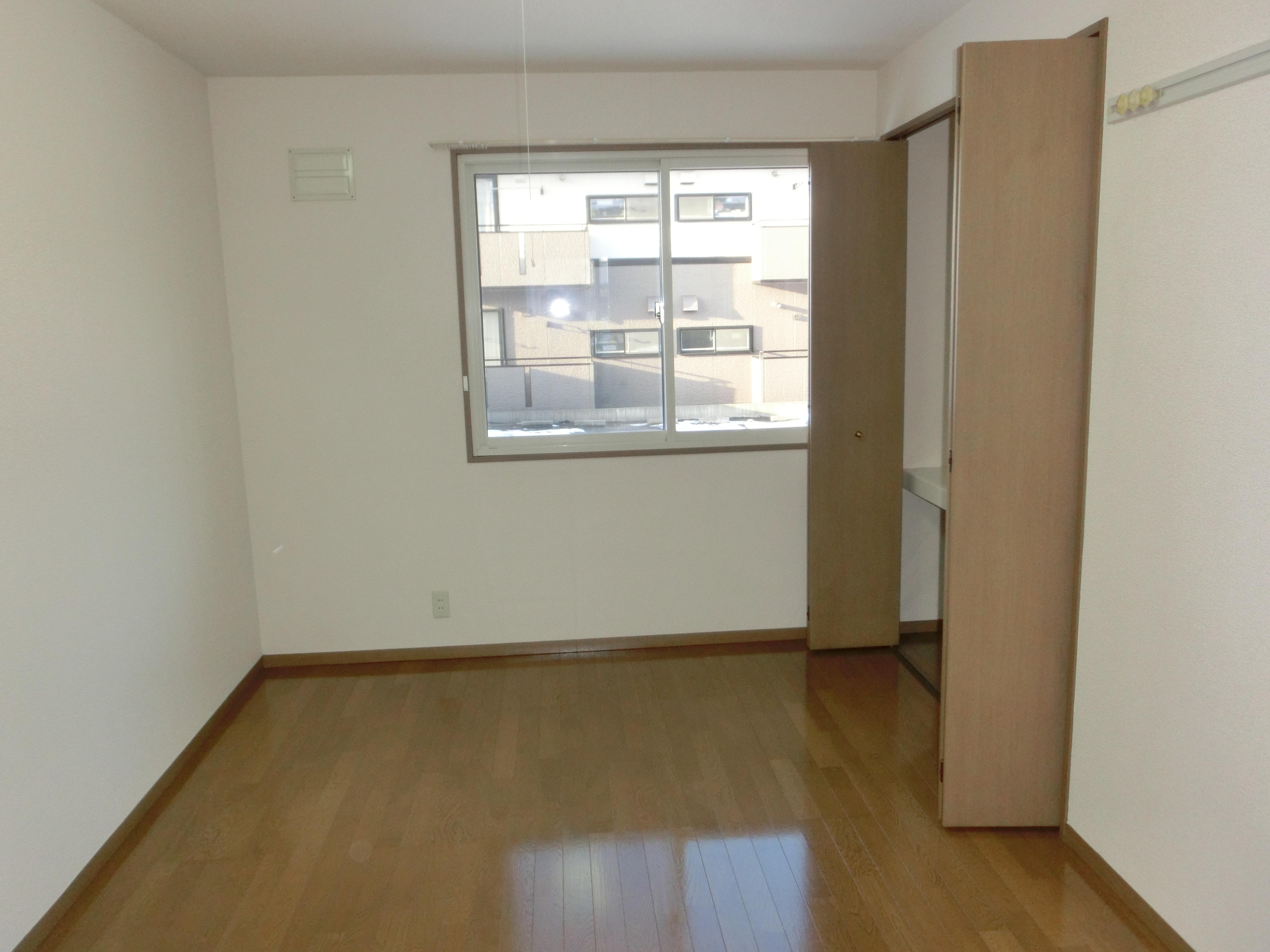 ★D-room★ハイカムール鷹清水B