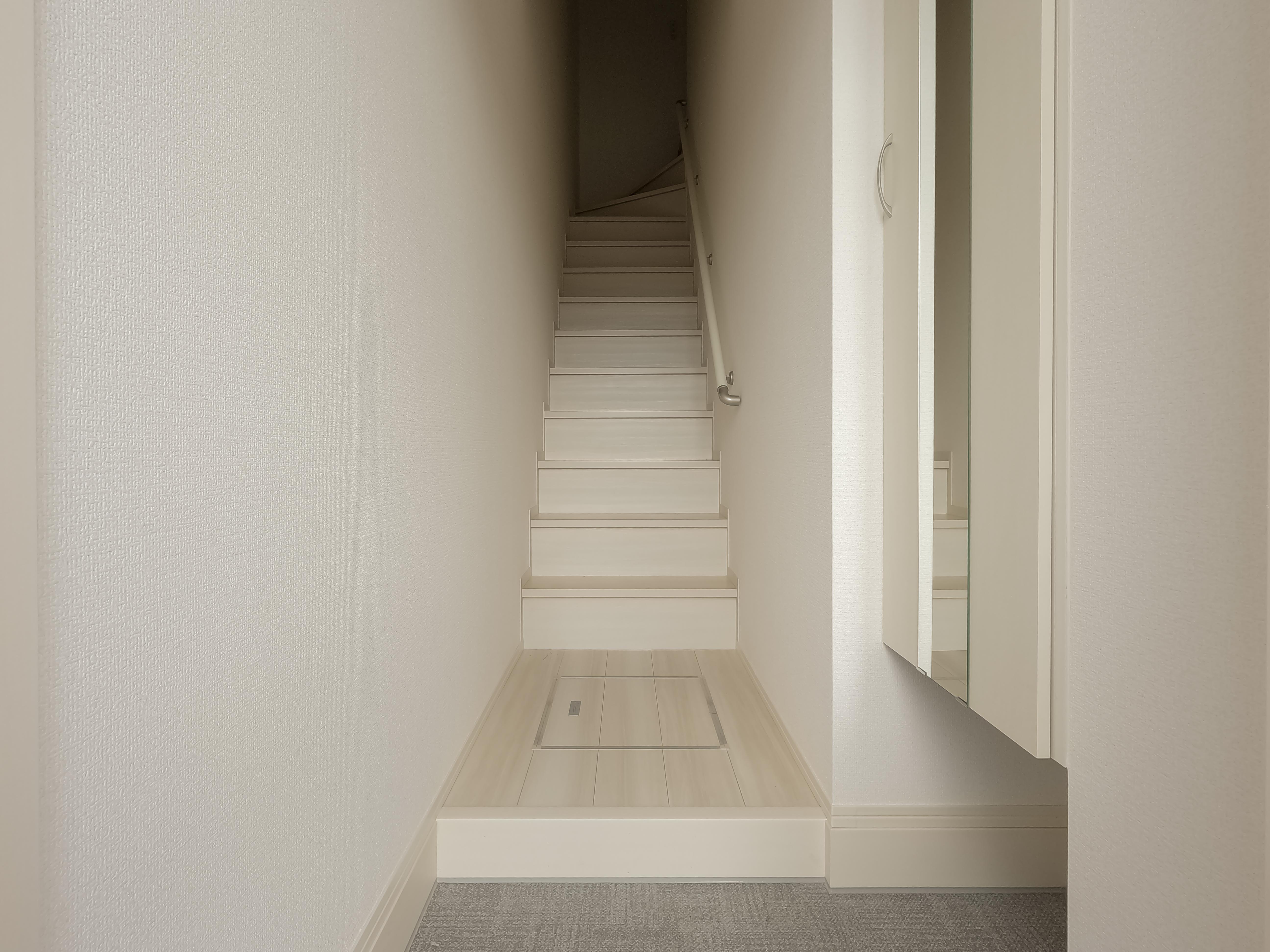 ★D-room★オール電化★インターネットWi-Fi無料★リーブラ レオ