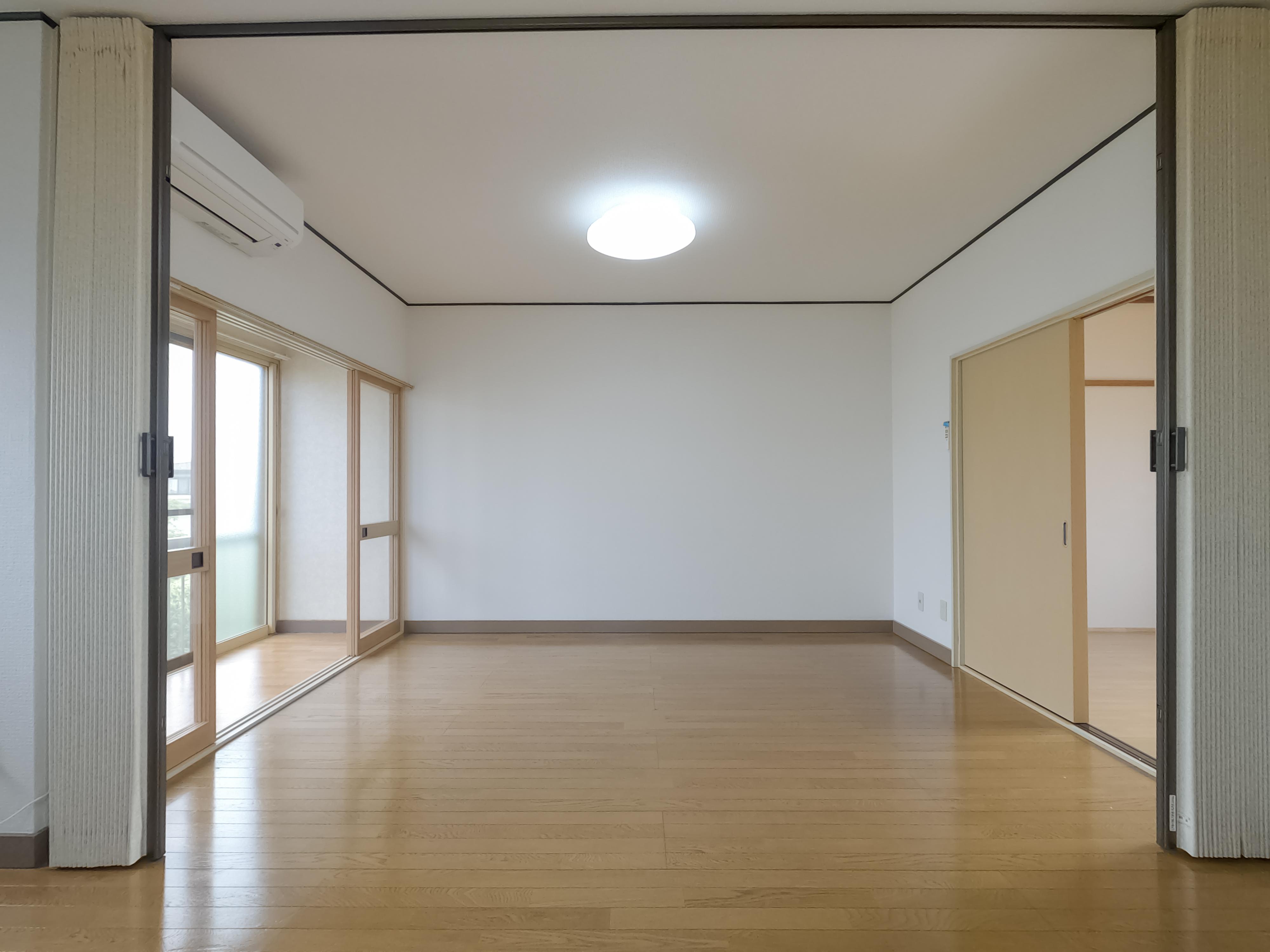 ★D-room★インターネットWi-Fi無料★グリーンクサカベ