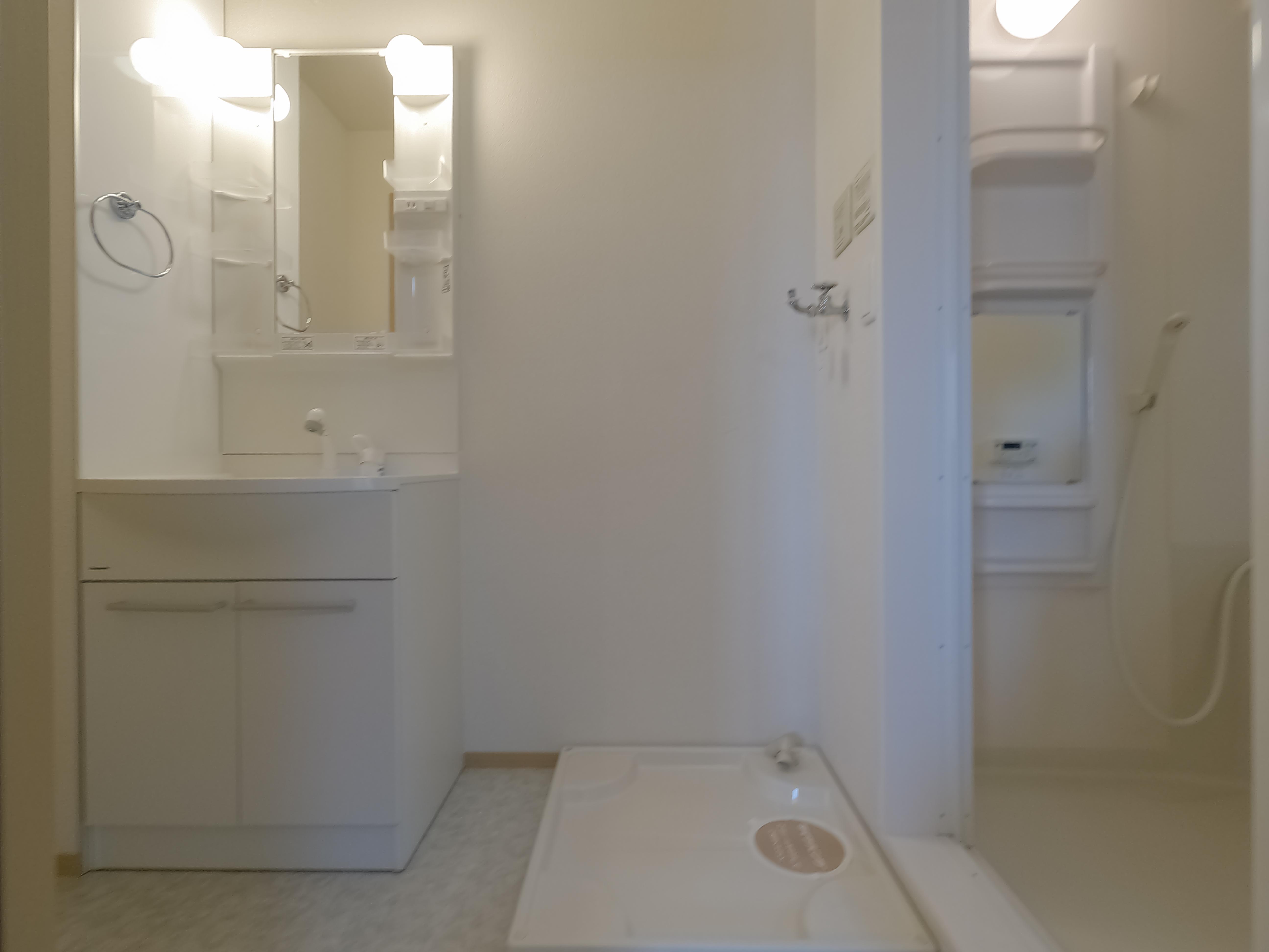 ★D-room★ペット可(小型犬のみ)★インターネットWi-Fi無料★ソレアードコートKARUNI