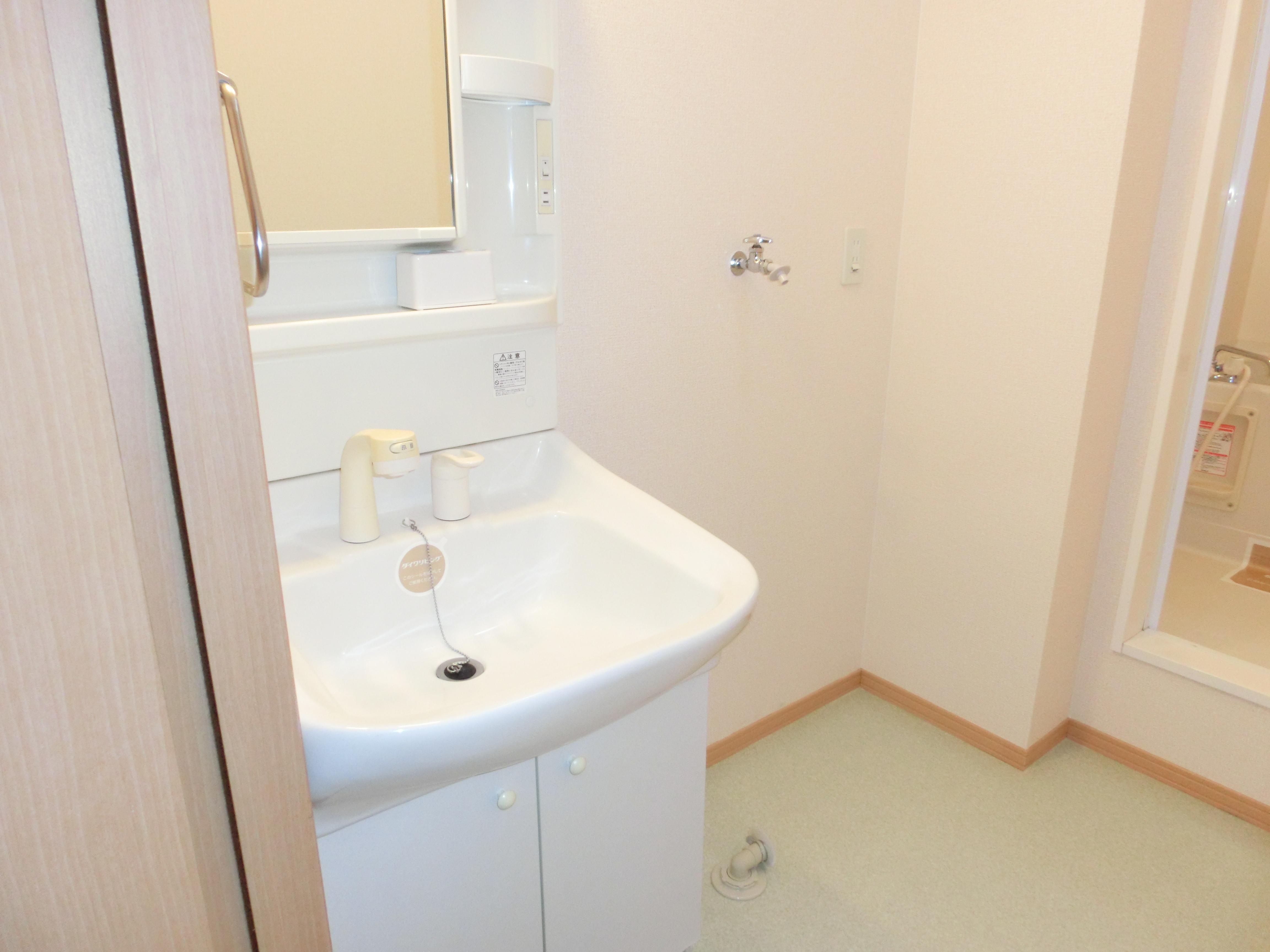 ★D-room★インターネットWi-Fi無料★ヴィラ ラモールA