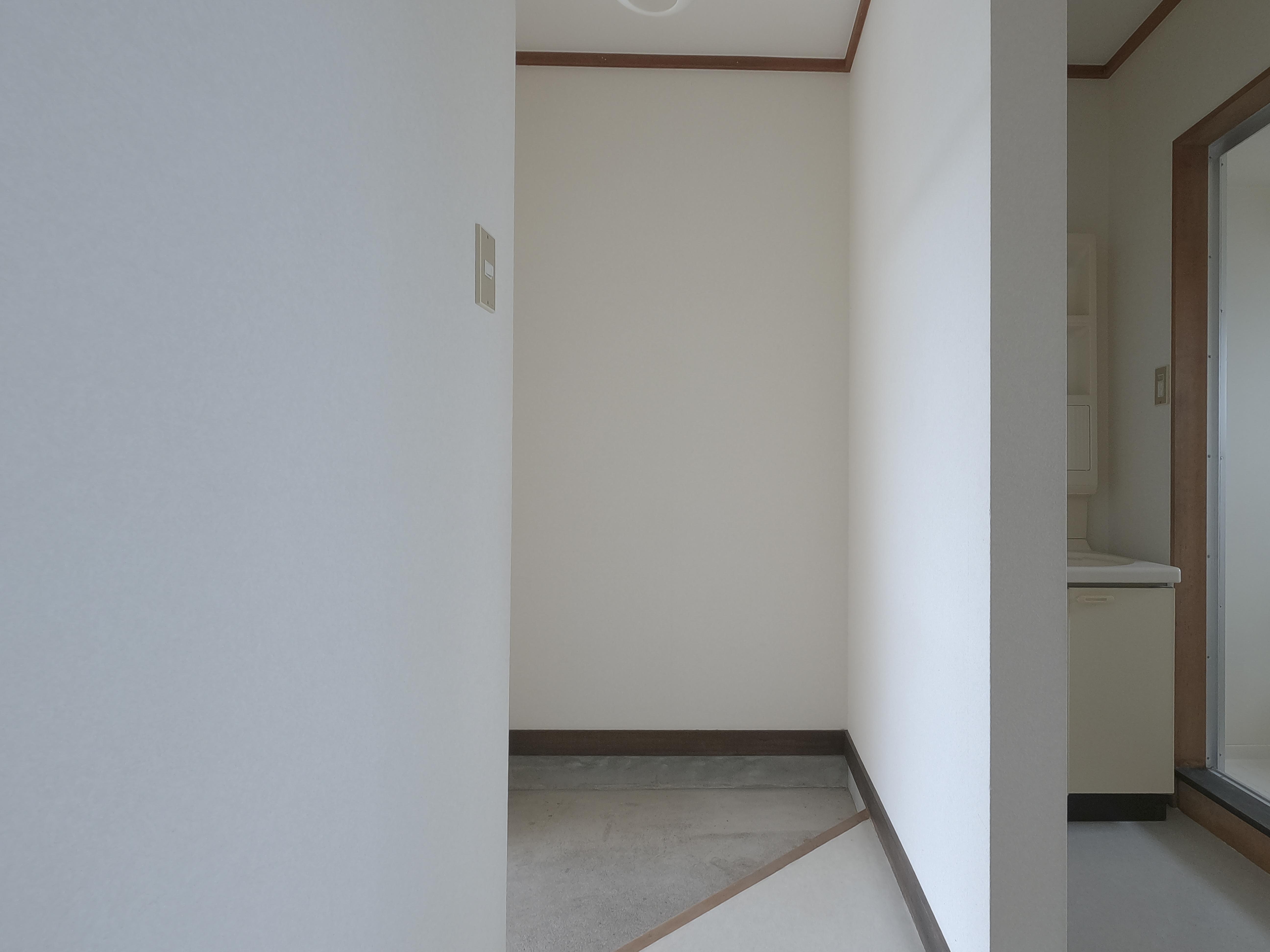 ウィスタリアB棟