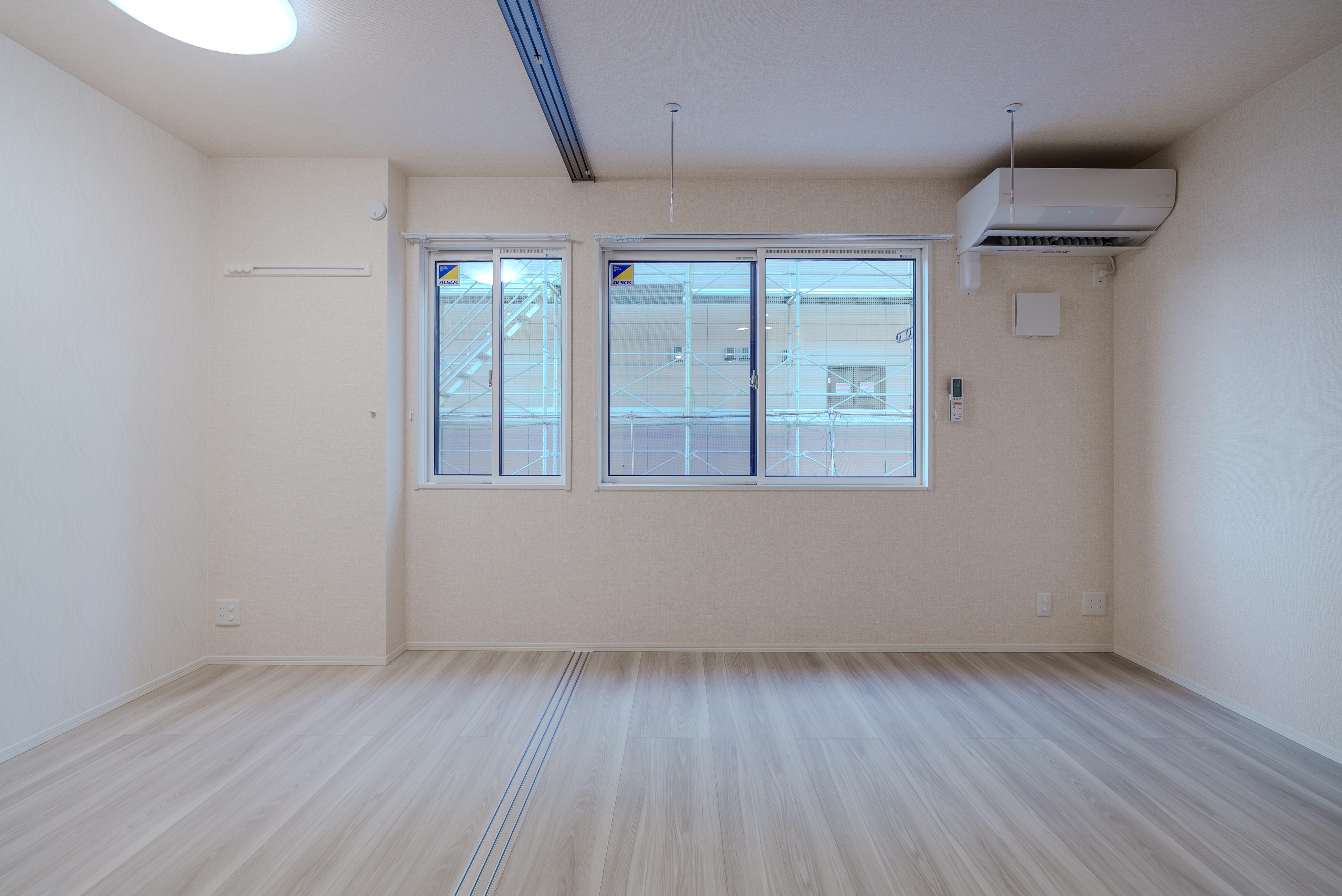 ★D-room★太陽光発電ZEH-M★インターネット無料★新築★レスア柏崎Ⅱ