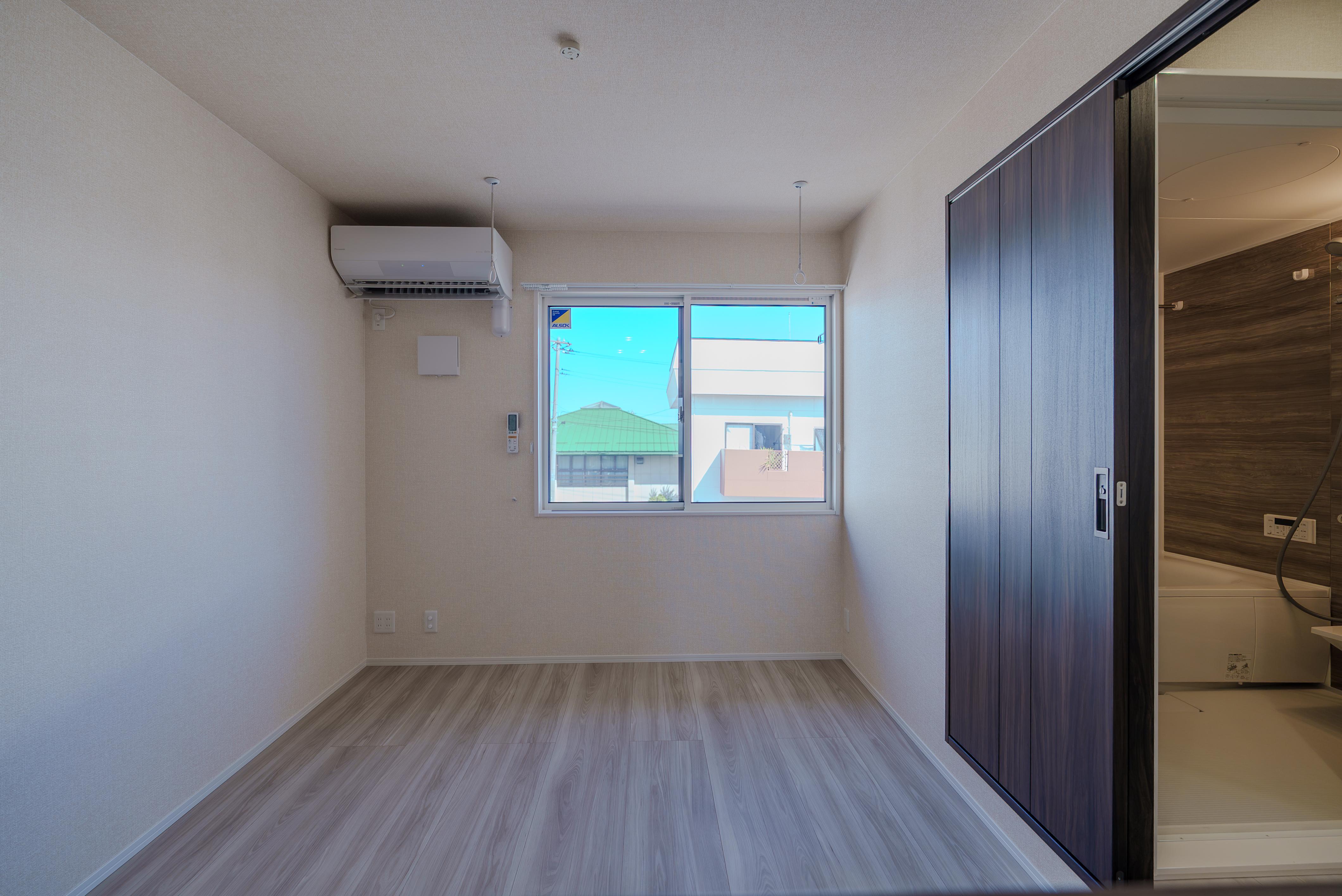 ★D-room★太陽光発電ZEH-M★インターネット無料★新築★レスア柏崎Ⅲ