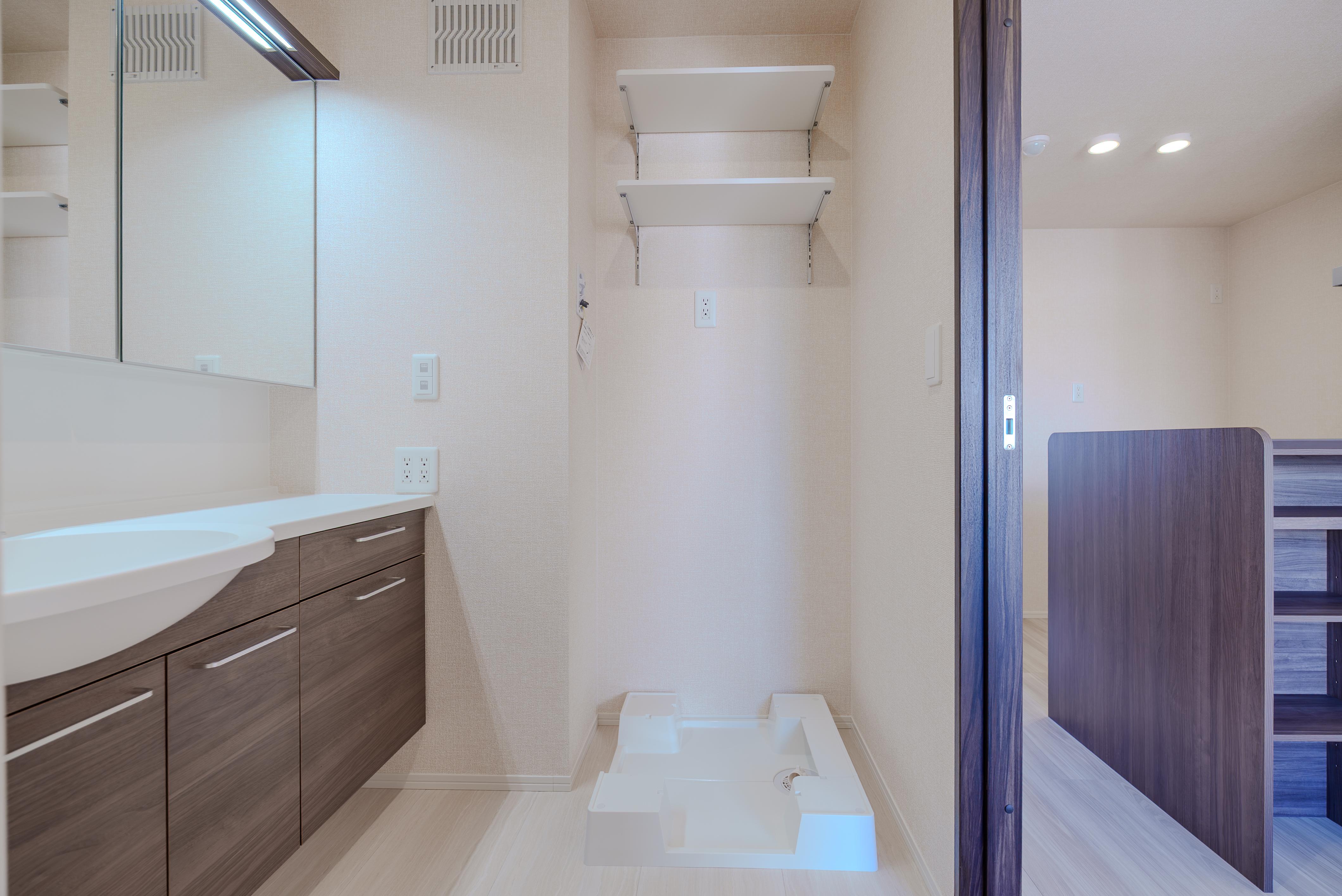 ★D-room★太陽光発電ZEH-M★インターネット無料★新築★レスア柏崎Ⅲ