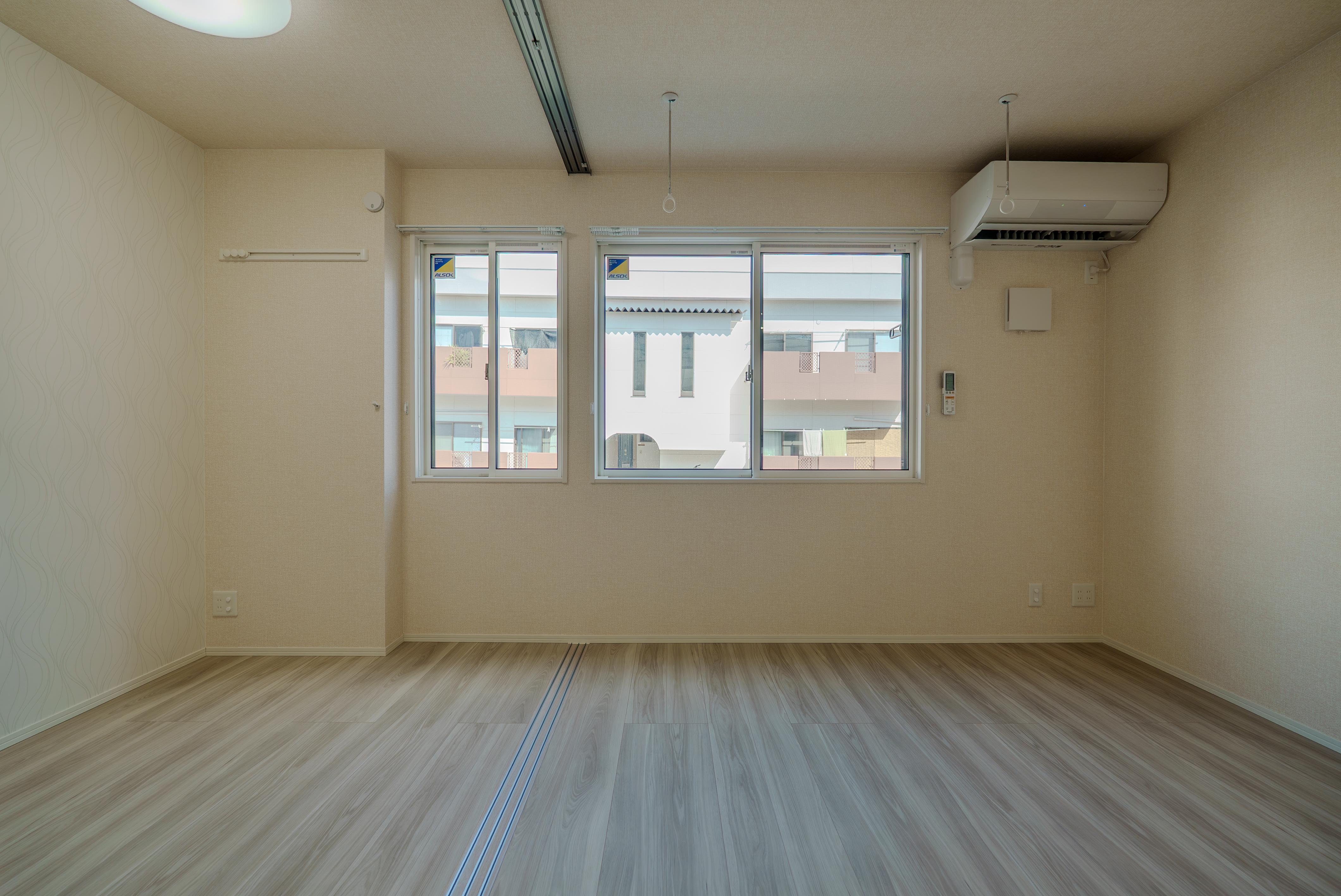 ★D-room★太陽光発電ZEH-M★インターネット無料★新築★レスア柏崎Ⅲ