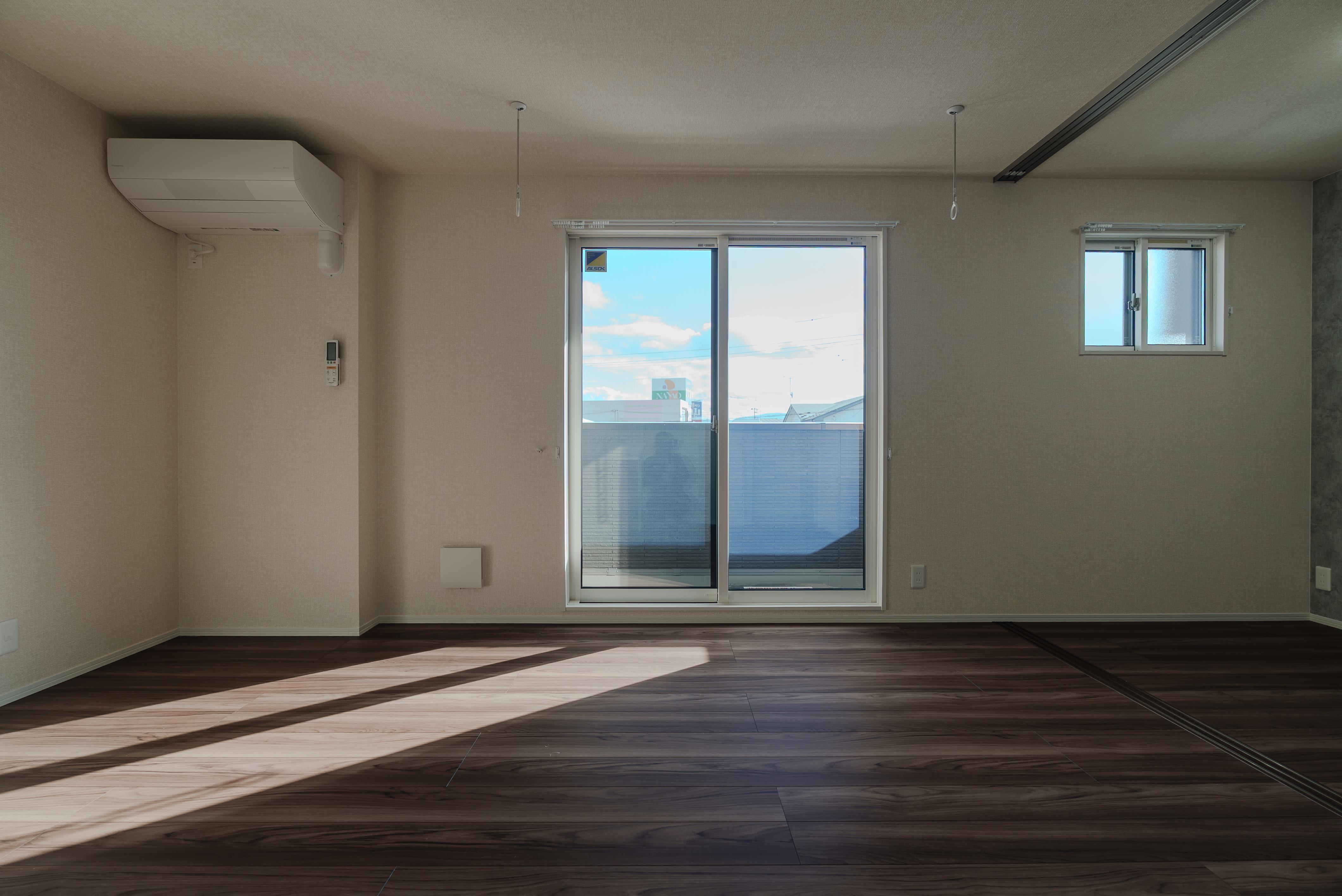 ★D-room★太陽光発電ZEH-M★インターネット無料★新築★レスア柏崎Ⅰ