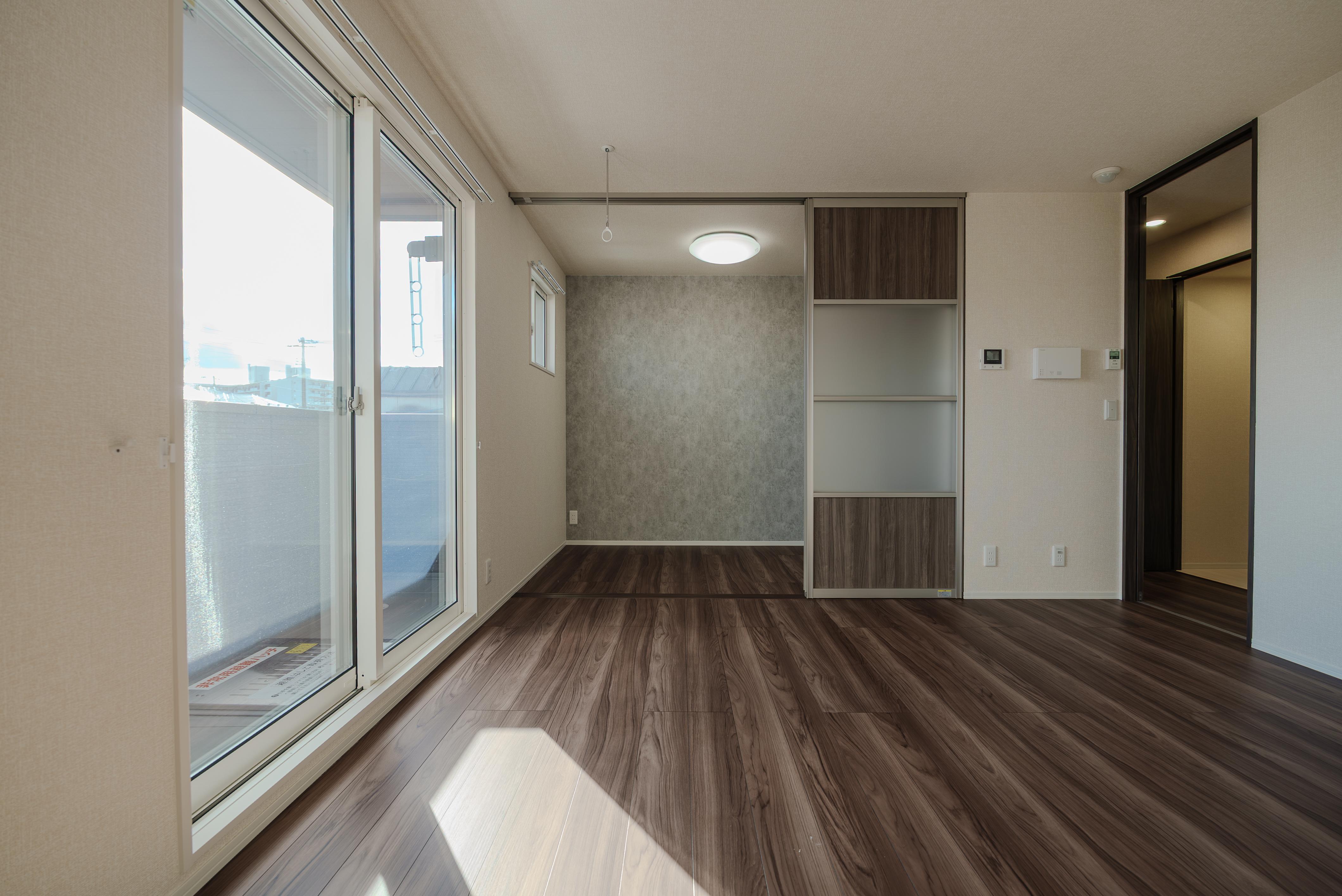 ★D-room★太陽光発電ZEH-M★インターネット無料★新築★レスア柏崎Ⅰ