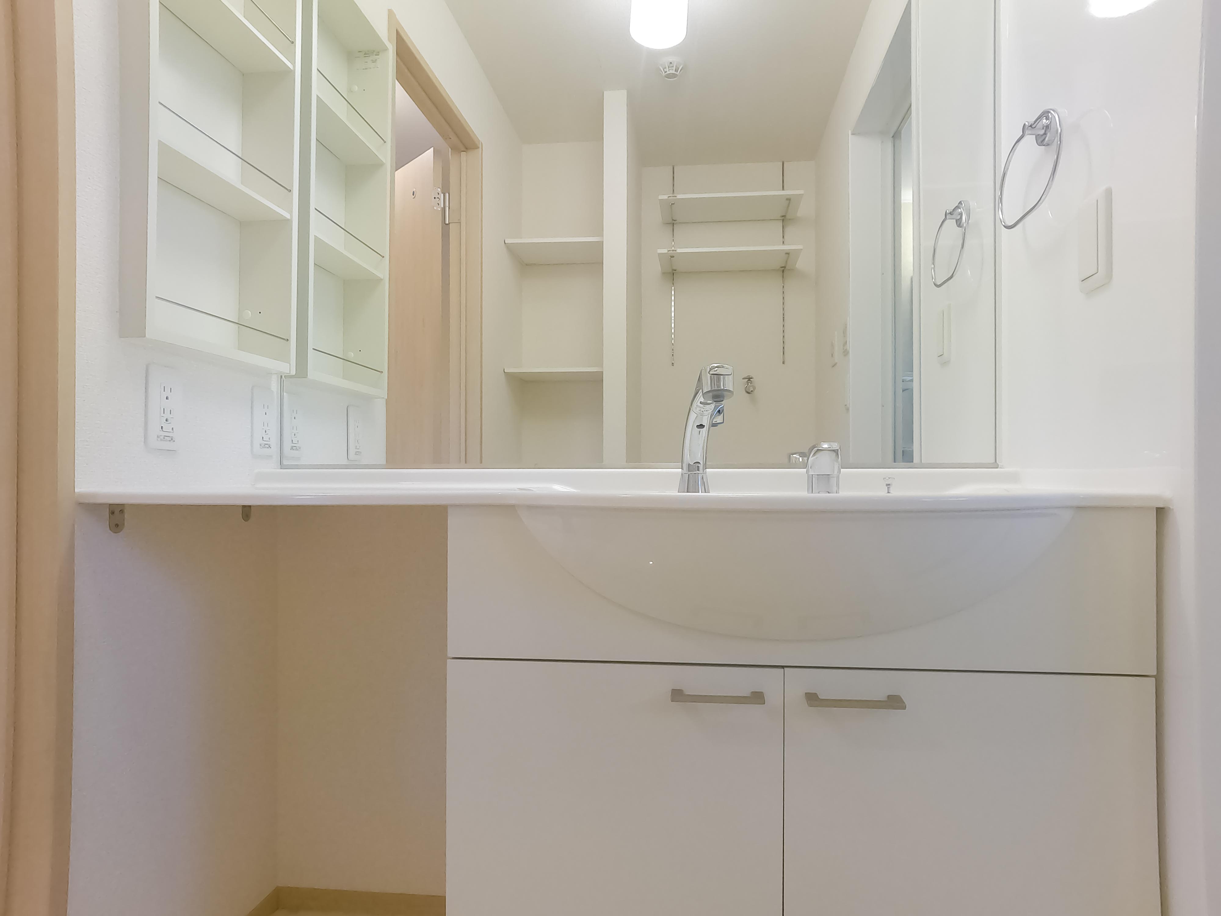 ★D-room★インターネットWi-Fi無料★シャンテ城下B