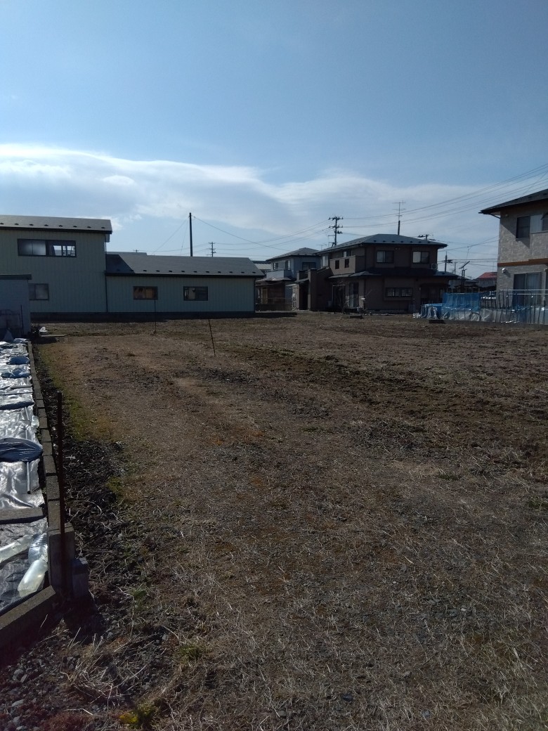 八戸市市川町字上大谷地